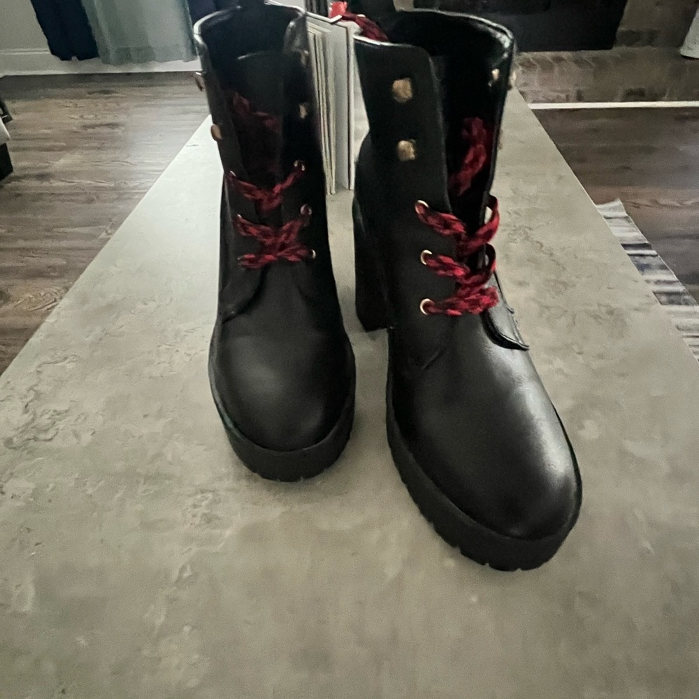 Black Platform Boots With Red Shoe Strings - image 2